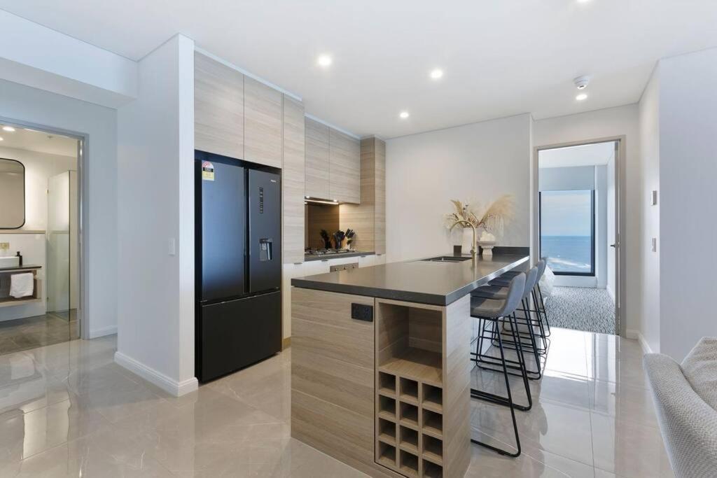 Front Sky - Floor 35 Gold Coast