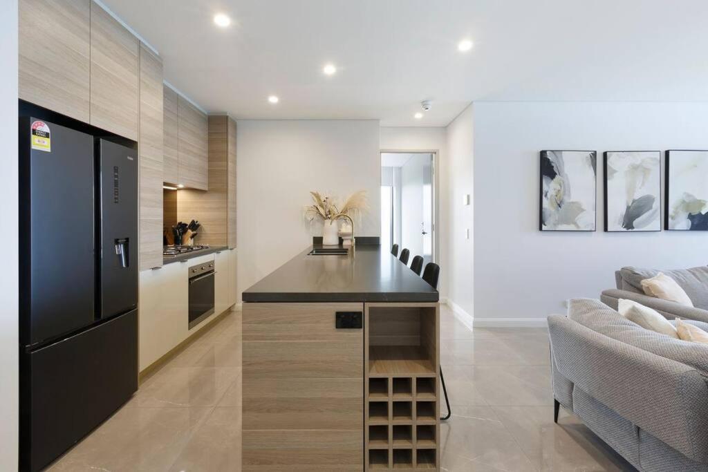 Front Sky - Floor 35 Apartment